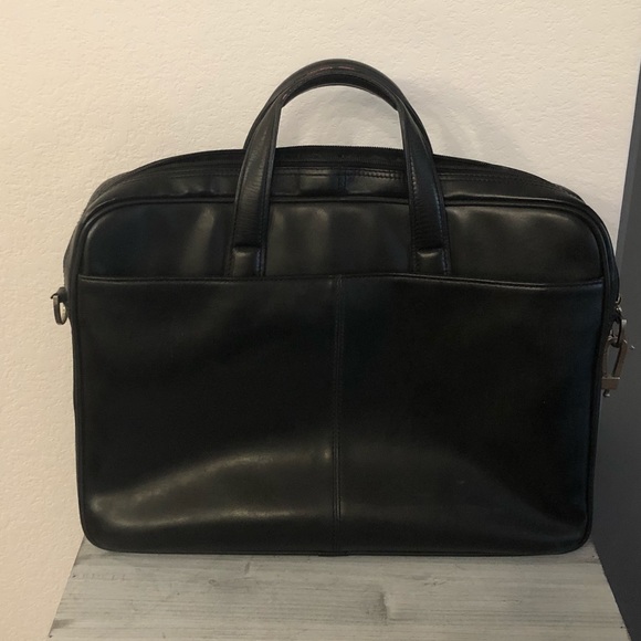 Kenneth Cole Reaction Briefcase - Picture 2 of 4